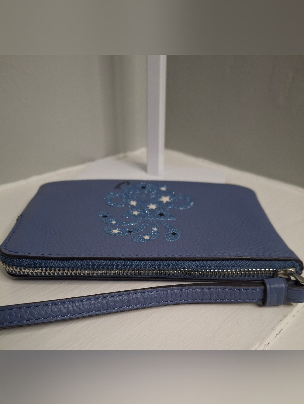 Coach Aquarius Zodiac Corner Zip Wristlet Stone Blue Leather NWT - Picture 3 of 6